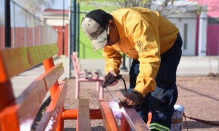 Municipio de Saltillo lleva trabajos de rehabilitación de plazas a colonias