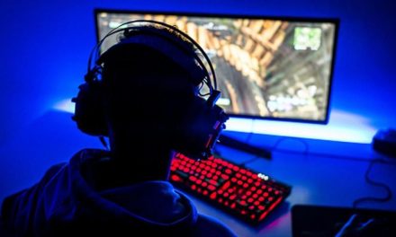 Asesina niño a su familia tras perder en un videojuego