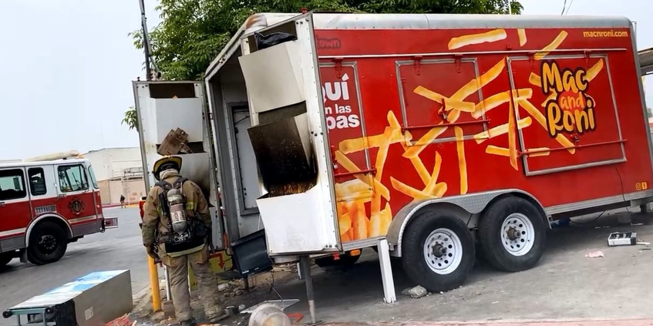 Puesto de pizzas explota en Saltillo; hay una joven lesionada (Video)