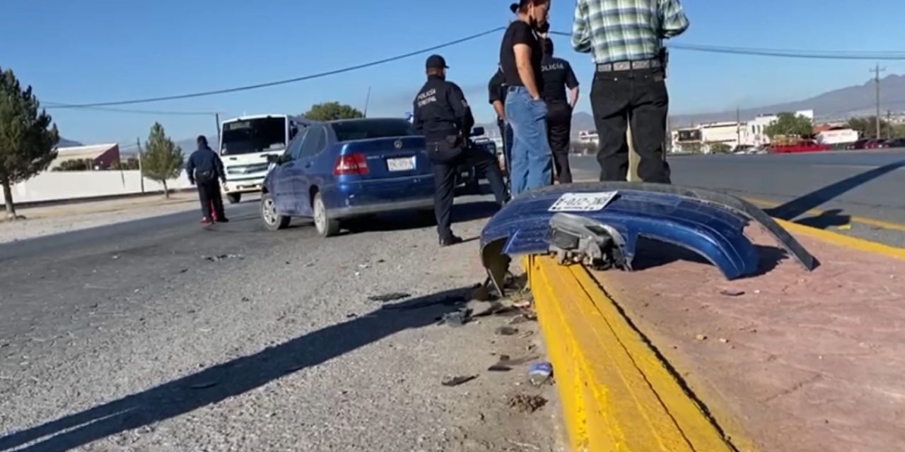 Retorna sin precaución y provoca accidente en Arteaga