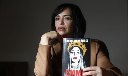 Actrices y parejas de capos han contactado a Anabel Hernández por libro de ‘las señoras del narco’