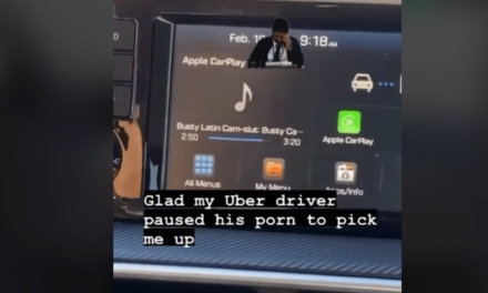 Conductor le pone pausa al porno para subir a pasajero
