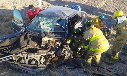 Conductor queda prensado tras aparatoso accidente en la carretera Paila-Parras