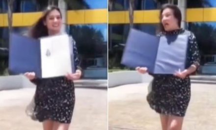Viento hace de las suyas y se ‘roba’ el título de una egresada de la UANL