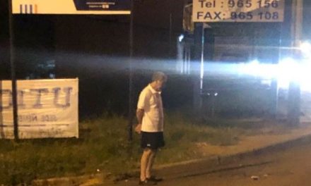 ‘Viejito, no quiero que me faltes nunca’; papá espera todas las noches a su hija en la parada y se hace viral
