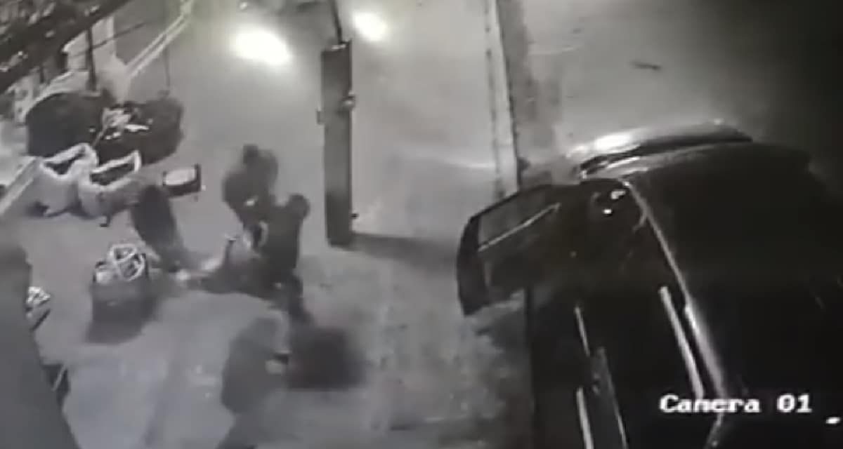 Secuestran cuatro hombres a mujer comerciante en Veracruz (Video)