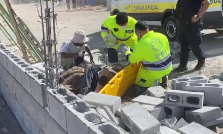 Albañil construía una barda, se le vino encima y lo sepultó en Saltillo