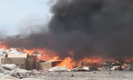 Una vez más, se incendia el relleno sanitario de Parras de la Fuente