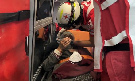 Mujer de la tercera edad termina herida luego de ser atropellada en Saltillo