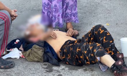 Abuelito se debate entre la vida y la muerte tras ser atropellado en Saltillo