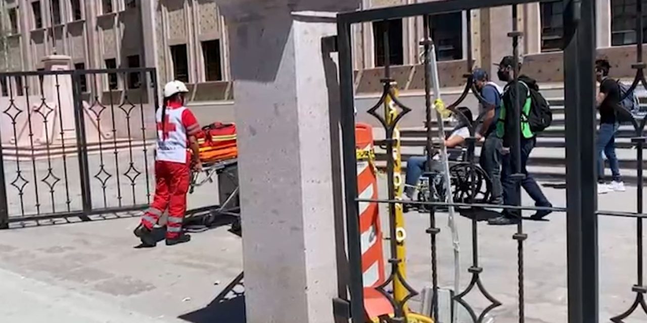 Alumna del Tec Saltillo cae de las escaleras
