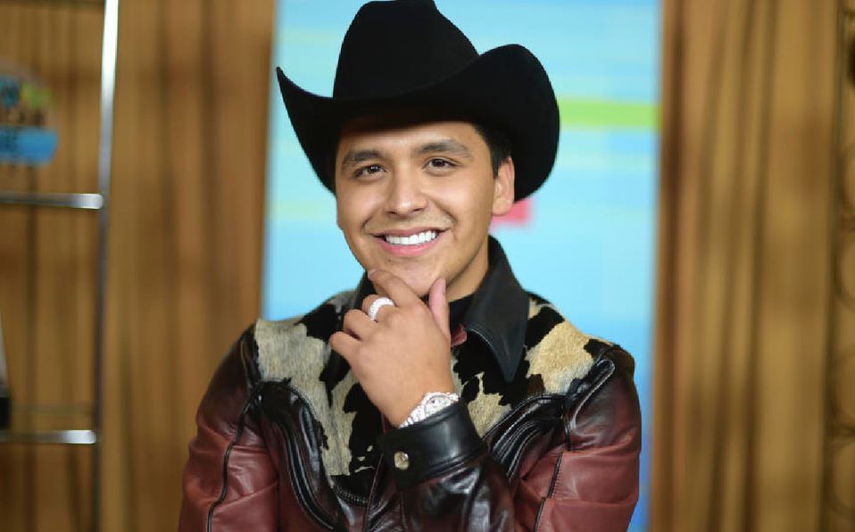 Christian Nodal es abucheado en pleno concierto