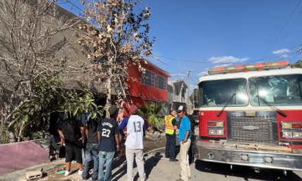 Incendio provoca alarma entre vecinos de Saltillo