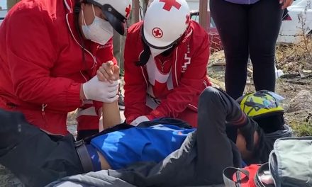 Motociclista se fractura un brazo en colonia de Saltillo