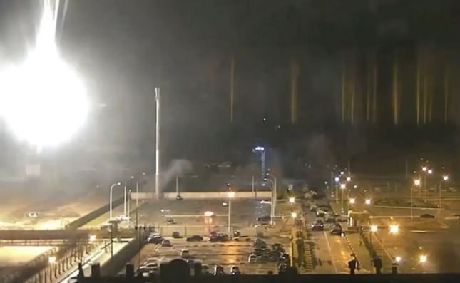 Rusia ataca central nuclear de Ucrania; explosión sería diez veces peor que Chernobyl