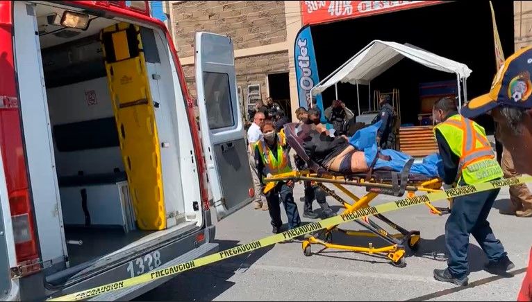 Dos personas terminan baleados en Valdés Sanchez frente a la Arena Saltillo