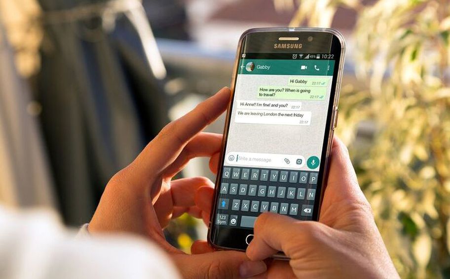 Así puedes mandar audios de WhatsApp con la voz de Vegeta