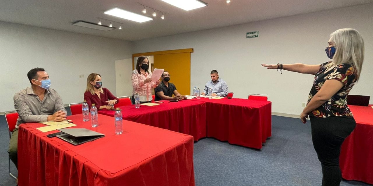 Toman protesta integrantes del patronato de la UDT
