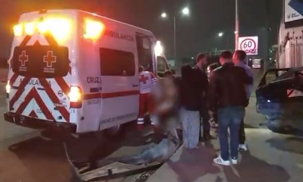 Conductor proyecta a familia contra un negocio en Saltillo; se habían quedado sin gasolina