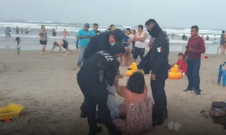 Detienen a pareja por andar muy ‘cariñosos’ en playa de Tamaulipas
