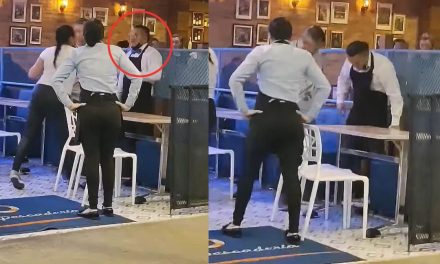 Mesero reclama su salario y su jefa le arroja el dinero en la cara (video)