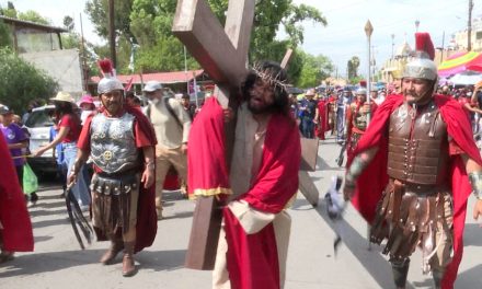 Feligreses de Saltillo abarrotan eventos religiosos en Semana Santa