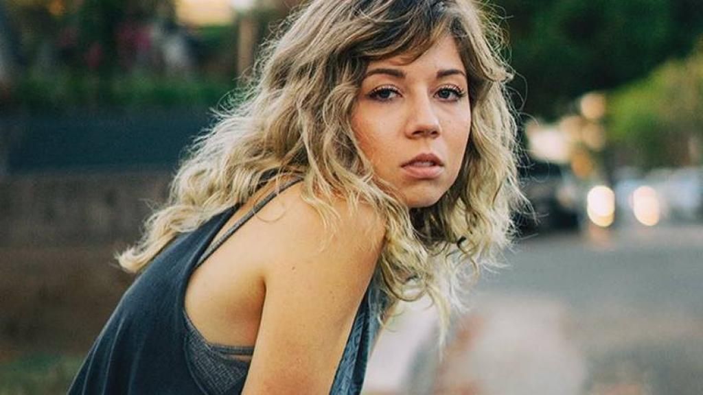 Jennette McCurdy revela en libro abusos: ‘Me alegro de que mi mamá muriera’