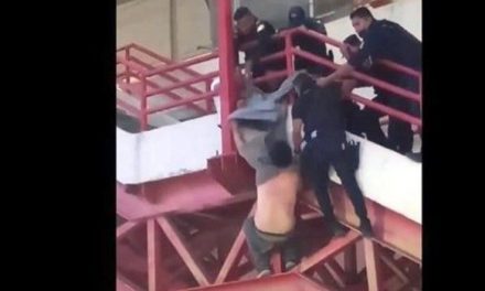 Hombre se arroja desde lo alto de estación del metro en Monterrey (video)