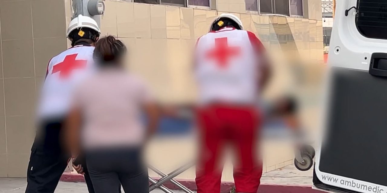 Menor se desvanece al jugar béisbol en Saltillo; muere en camino al hospital