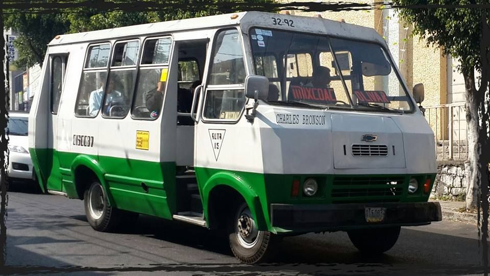 Mujer denuncia que inyectaron a su amiga en un microbús de la CDMX