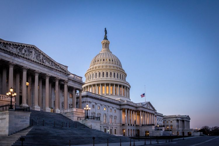 Capitolio de Estados Unidos es evacuado por aeronave que representa ‘amenaza probable’