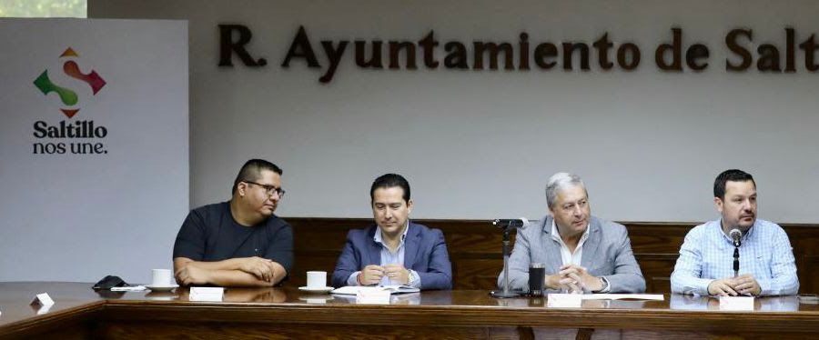 Alcalde de Saltillo revisa avances y proyectos del Programa de Mejoramiento Vial
