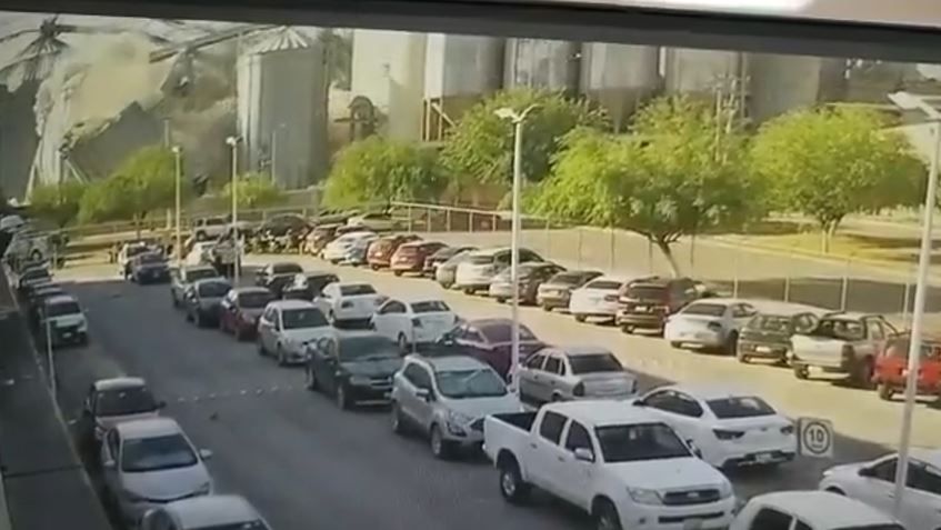 Video: Así fue el momento en el que colapso la empresa Silo en Torreón dejando persona atrapadas