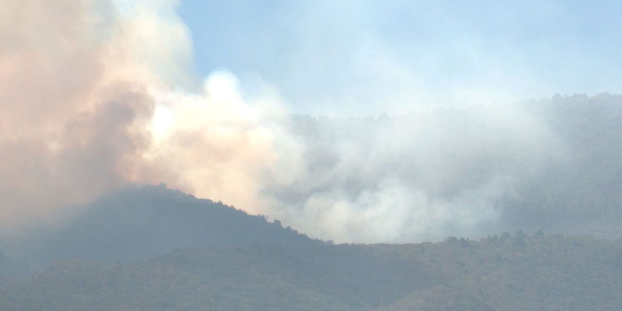 Persisten  tres incendios activos en Coahuila