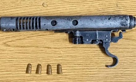 Colima: Pequeñito de 3 años se dispara con arma de su hermano y muere