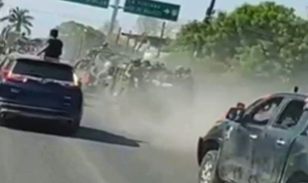 ‘Váyanse a la ver…’; Hombres armados corren a militares en Michoacán (video)