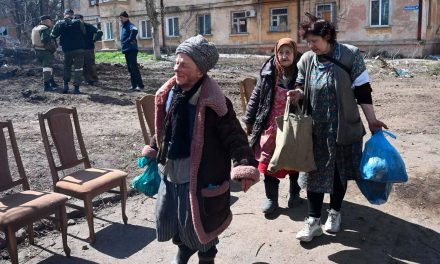 Rusia evacúa 18 mil personas de Ucrania y Donbás en un día