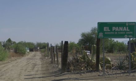 Llevan agua a 12 familias del ejido El Panal en Ramos Arizpe
