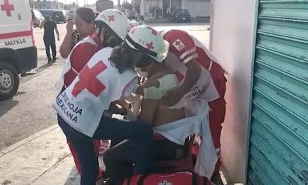 Jóvenes dejan lesionado a un motociclista en la Saltillo 2000