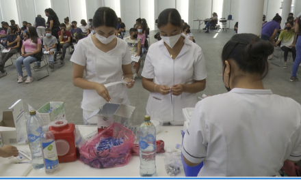 Arranca vacunación de menores de 12 a 14 años