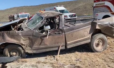 Familia salva su vida de milagro luego de que transporte de carga los sacara del camino en la Saltillo-Torreón