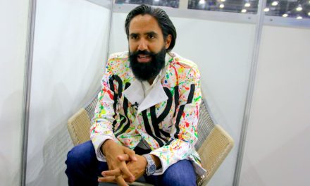 Tunden al ‘Master Muñoz’ por volar en Viva Aerobús y comprar en tienda ‘económica’