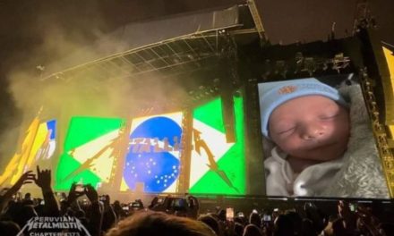 Da a luz mujer en un concierto de Metallica