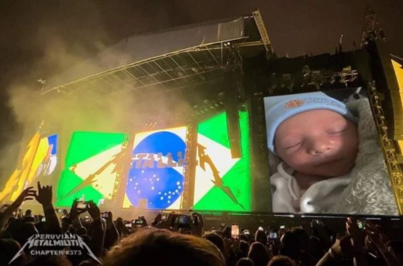 Da a luz mujer en un concierto de Metallica