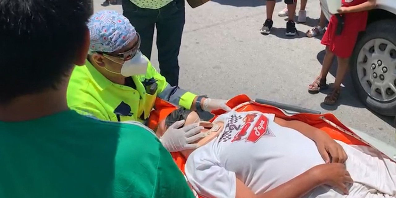 Conductora arrolla a mujer en silla de ruedas en Saltillo