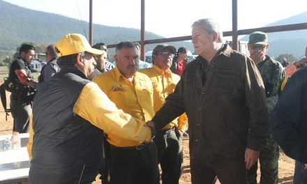 Municipio, Estado y federación combaten juntos incendios en Zapalinamé