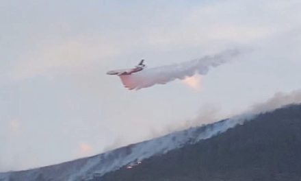 Llega Avión DC-10 para combatir incendios forestales en Coahuila