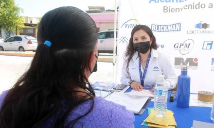 Llevan oportunidades de trabajo a ‘Línea Verde’ de Saltillo