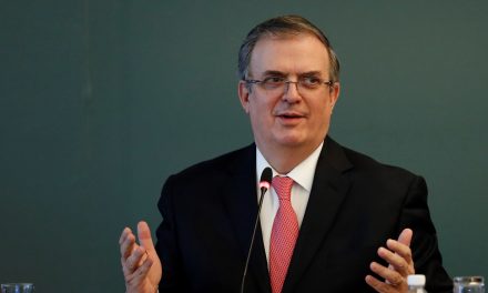 Se contagia Marcelo Ebrard de covid: «trabajaré desde casa»