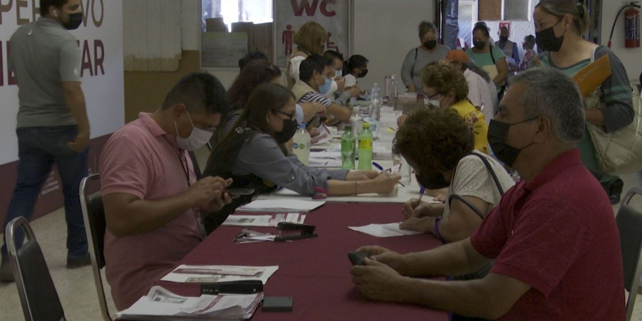 Empieza entrega de tarjetas “65 y Más” en Saltillo